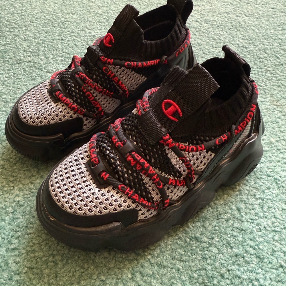 NWOT Champion Meloso Flux Sneakers